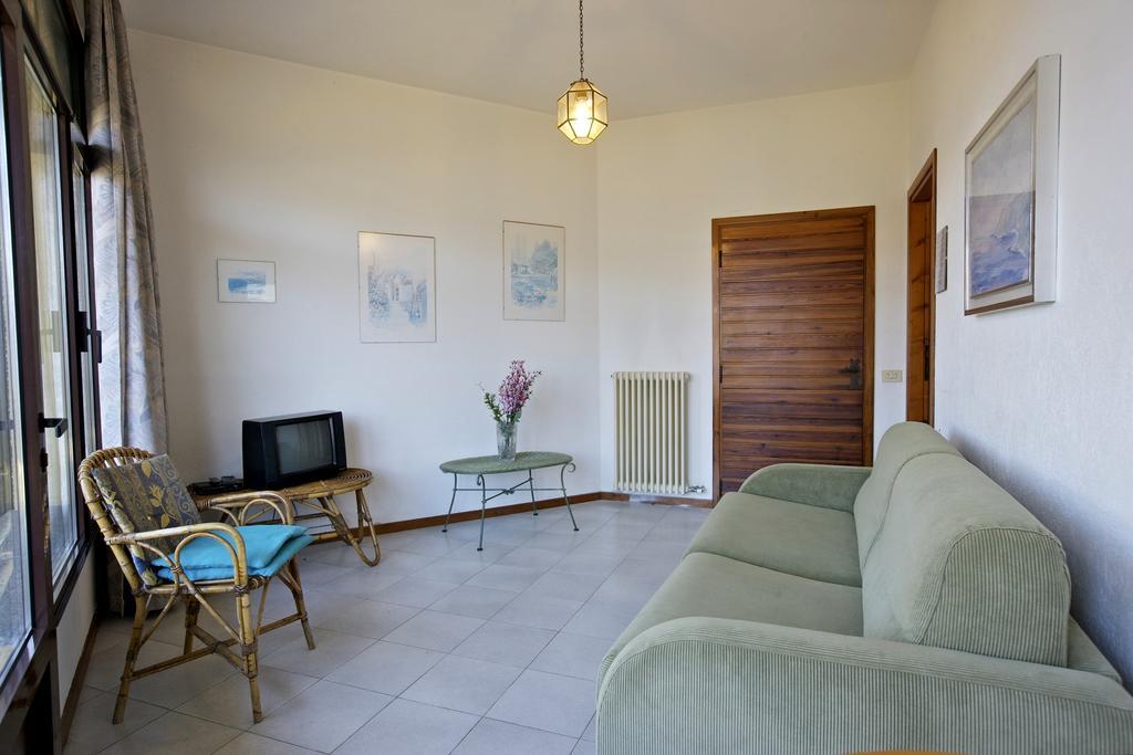 Villa Panorama Porto Valtravaglia Kültér fotó