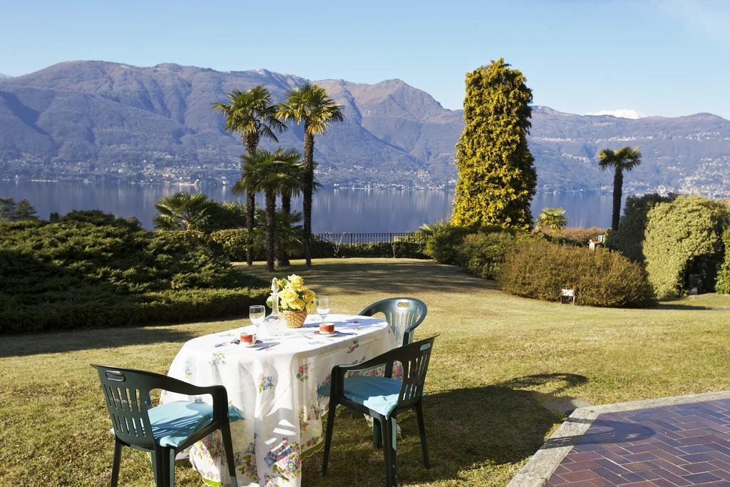 Villa Panorama Porto Valtravaglia Kültér fotó