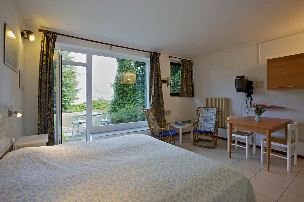 Villa Panorama Porto Valtravaglia Kültér fotó