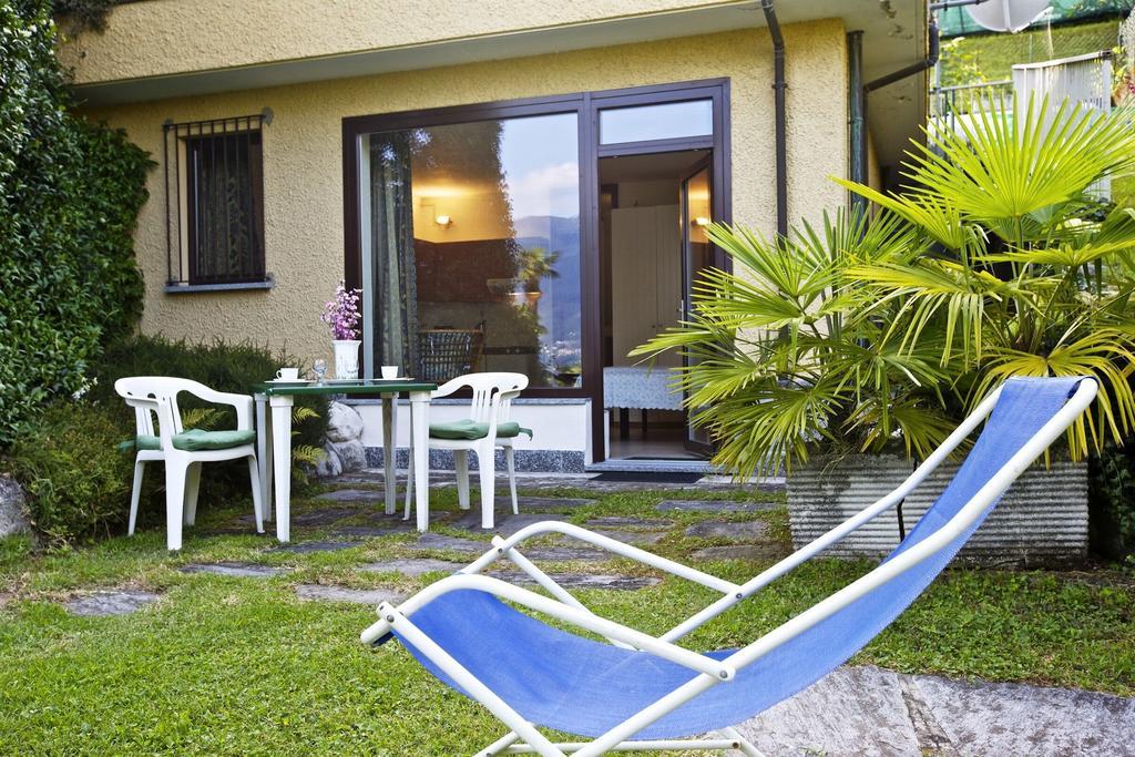 Villa Panorama Porto Valtravaglia Kültér fotó